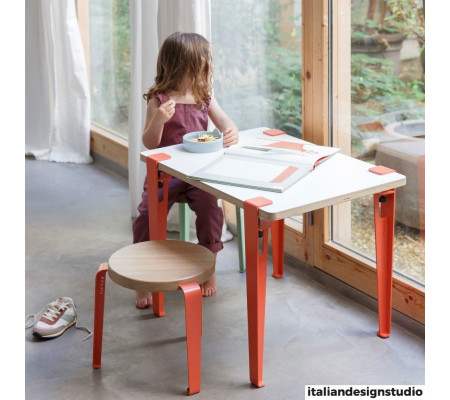 Kids table