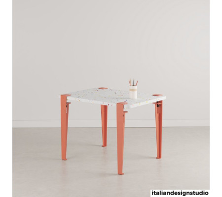 Kids table
