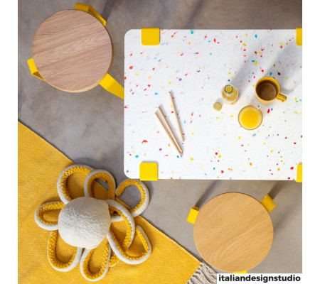 Kids table