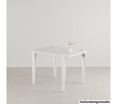 Kids table