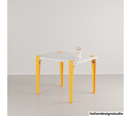 Kids table