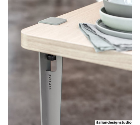 Tiptoe table and desk leg 75