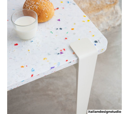 Kids table