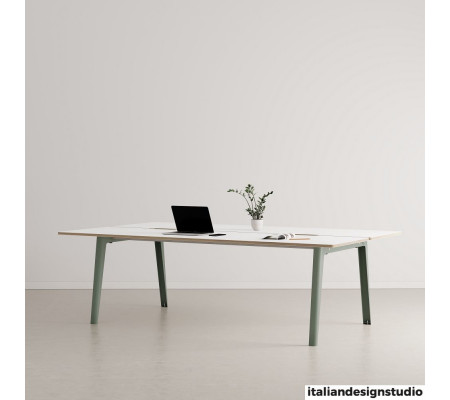 New Modern Workstation