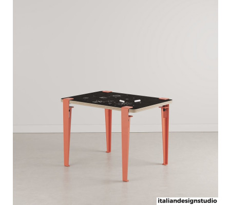 Kids table